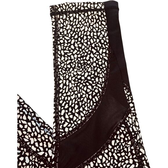 Lululemon Run Inspire Tight II Mesh Black and White Leggings - Picture 3 of 9